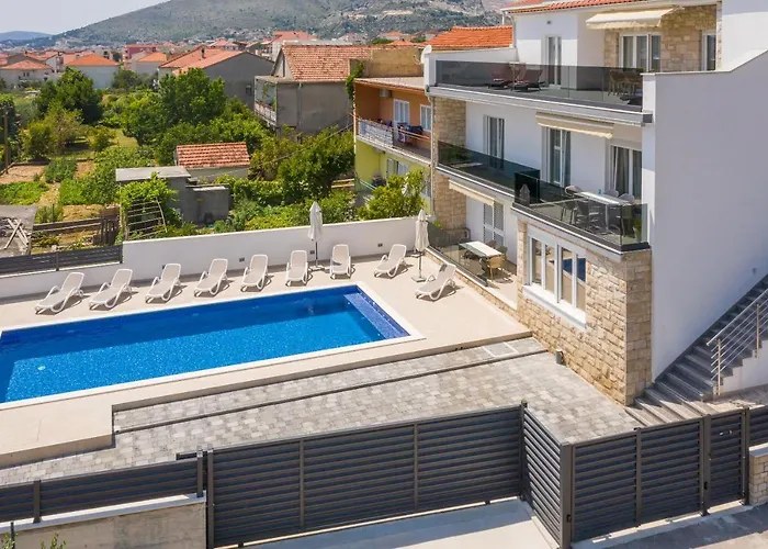 Apartmán Apollo 3 *